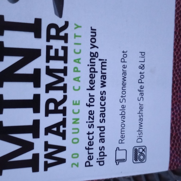 NIB ECO+CHEF FOOTBALL THEMED MINI WARMER - Picture 8 of 9